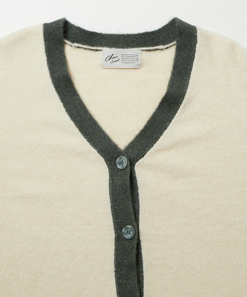 Chaco closet（チャコ クローゼット）の「配色切り替えVネックニットカーディガン（カーディガン/ボレロ・レディース・アイボリー/ブラック/レッド/パープル/オレンジ・FREE）」の14枚目の写真