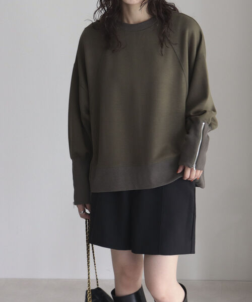 fredy emue(フレディエミュ)の「袖口ZIP プルオーバーカットソー(Tシャツ/カットソー・レディース・カーキ/グレイッシュベージュ/ブラック・38)」の5枚目の写真