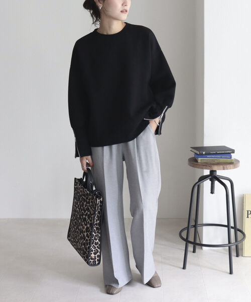 fredy emue(フレディエミュ)の「袖口ZIP プルオーバーカットソー(Tシャツ/カットソー・レディース・カーキ/グレイッシュベージュ/ブラック・38)」の11枚目の写真