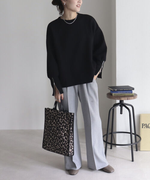 fredy emue(フレディエミュ)の「袖口ZIP プルオーバーカットソー(Tシャツ/カットソー・レディース・カーキ/グレイッシュベージュ/ブラック・38)」の14枚目の写真