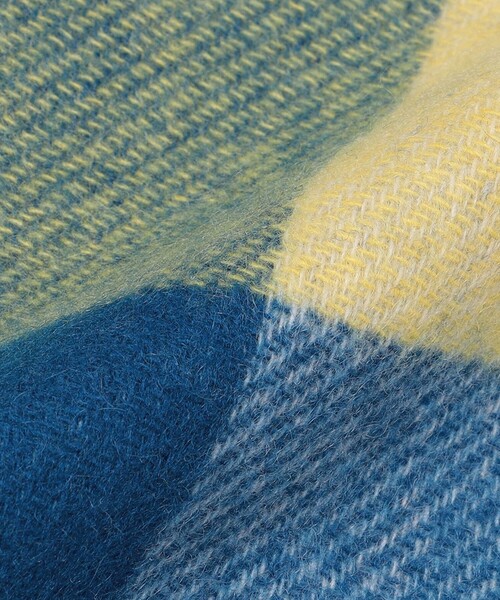 SHIPS（シップス）の「SHIPS: カシミヤ ダブルフェイス チェック マフラー（マフラー・メンズ・ネイビー/グレー/ブルー/グリーン・ONE SIZE）」の9枚目の写真