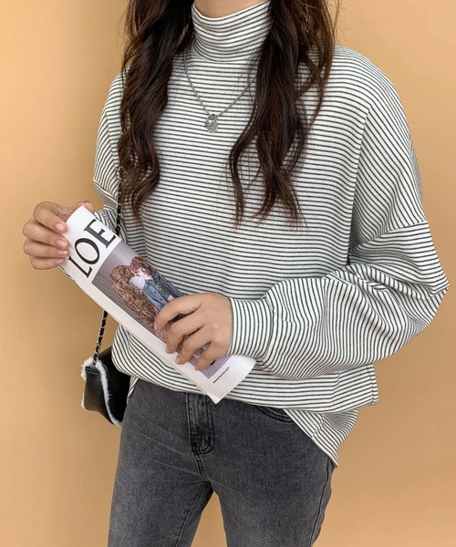 ECLIN（エクラン）の「ハーフボーダーハイネックロングTシャツ（Tシャツ/カットソー・レディース・ホワイト/ブラック/ベージュ/ブラウン・M/L）」の2枚目の写真