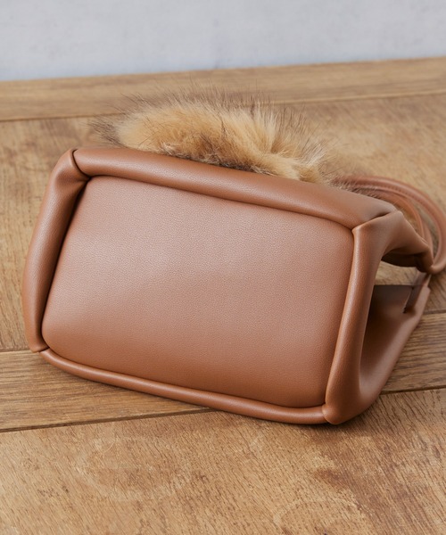 cache cache（カシュ カシュ）の「cache cache ファー取り外しバッグ ポーチ付き（トートバッグ・レディース・ブラック/ブラウン/グリーン・フリー）」の19枚目の写真