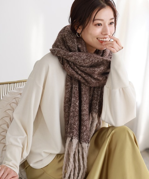 Pierrot（ピエロ）の「ふんわりフェイクウール柄アソートマフラー（マフラー・レディース・イエロー/ブルー/グリーン/ブラウン/グレー/ブラック/ブルー系その他・FREE）」の4枚目の写真