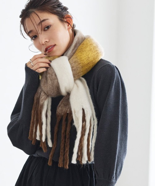 Pierrot（ピエロ）の「ふんわりフェイクウール柄アソートマフラー（マフラー・レディース・イエロー/ブルー/グリーン/ブラウン/グレー/ブラック/ブルー系その他・FREE）」の7枚目の写真