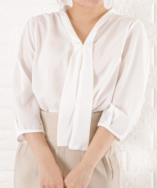 Lace Ladies(レースレディース)の「ボウタイVネックシフォンブラウス(シャツ/ブラウス・レディース・ピンク系/ブラック/ミント/ホワイト/グレー・FREE)」の1枚目の写真