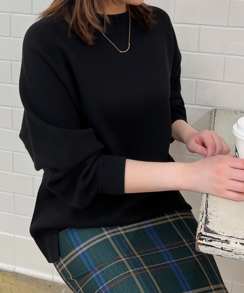 Lui's(ルイス)の「ダブルジャガードステッチワークオーバーニット(ニット/セーター・レディース・オフホワイト/ブラック/グレイッシュベージュ/ブルー・FREE)」の2枚目の写真