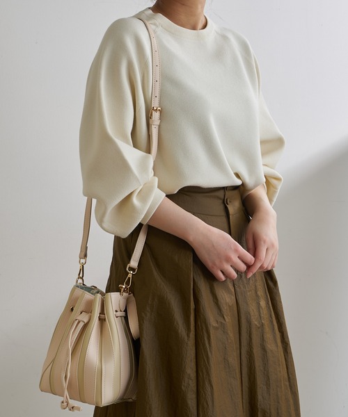 Lui's(ルイス)の「ダブルジャガードステッチワークオーバーニット(ニット/セーター・レディース・オフホワイト/ブラック/グレイッシュベージュ/ブルー・FREE)」の14枚目の写真