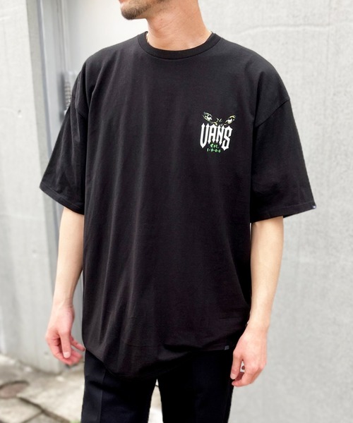 VANS（バンズ）の「【VANS】ヴァンズ EYES IN THE DARK SS TEE プリント Tシャツ VN0000N7（Tシャツ