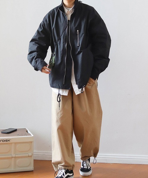 MAISON CLUB(メゾンクラブ)の「【MAISON CLUB】スタンドカラー胸ジップポケットブルゾン 長袖 SCCH130 ※(ブルゾン・メンズ・ベージュ/カーキ/ブラック・FREE)」の9枚目の写真