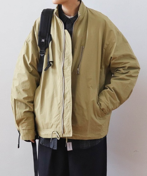 MAISON CLUB(メゾンクラブ)の「【MAISON CLUB】スタンドカラー胸ジップポケットブルゾン 長袖 SCCH130 ※(ブルゾン・メンズ・ベージュ/カーキ/ブラック・FREE)」の11枚目の写真