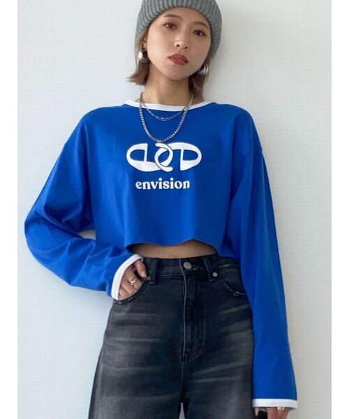 EMODA(エモダ)の「ショートマークロゴロングTシャツ(Tシャツ/カットソー・レディース・グリーン/ホワイト/ブラック/ブルー・FREE)」の5枚目の写真