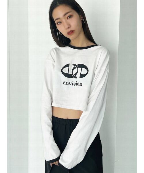 EMODA(エモダ)の「ショートマークロゴロングTシャツ(Tシャツ/カットソー・レディース・グリーン/ホワイト/ブラック/ブルー・FREE)」の10枚目の写真