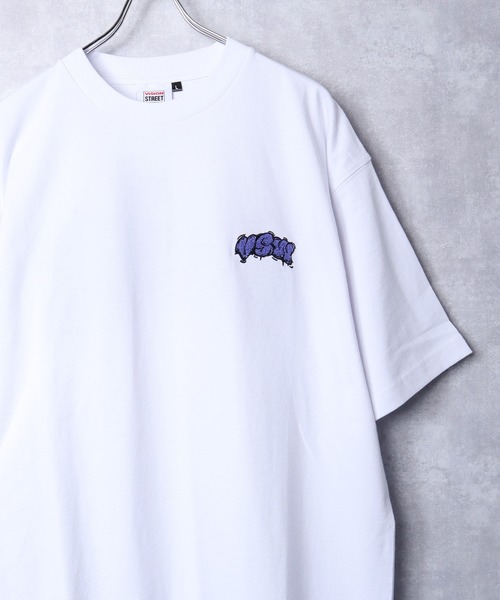 VISION STREET WEAR(ヴィジョンストリートウェア)の「【VISION STREET WEAR】グラフィック刺繍Tシャツ(Tシャツ/カットソー・レディース・ホワイト系3/ブラック系2/ブラック系4/ホワイト系1/ホワイト系2/ピンク/ホワイト系4/ブラック系1/ブラック系3/グリーン・MEDIUM/LARGE/X-LARGE)」の3枚目の写真