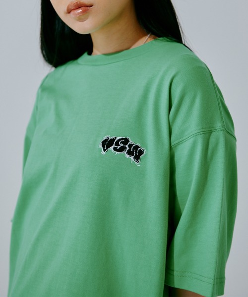 VISION STREET WEAR(ヴィジョンストリートウェア)の「【VISION STREET WEAR】グラフィック刺繍Tシャツ(Tシャツ/カットソー・レディース・ホワイト系3/ブラック系2/ブラック系4/ホワイト系1/ホワイト系2/ピンク/ホワイト系4/ブラック系1/ブラック系3/グリーン・MEDIUM/LARGE/X-LARGE)」の14枚目の写真