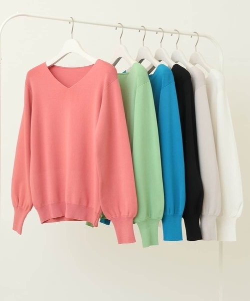 a.v.v（アーヴェヴェ）の「【洗濯機で洗える/UVカット】Vネックパフスリーブニット（ニット/セーター・レディース・アイボリー/ブラック/ブルー/ライトグレー/ライトグリーン/ピンク/ミント・36/38/40/34/42）」の7枚目の写真