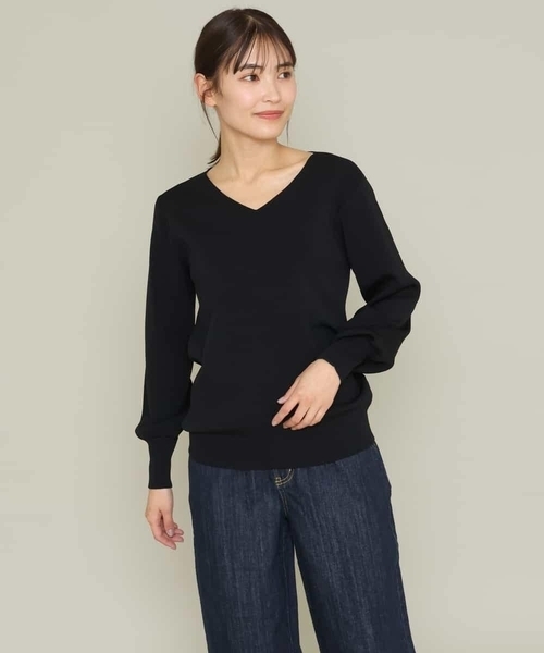 a.v.v（アーヴェヴェ）の「【洗濯機で洗える/UVカット】Vネックパフスリーブニット（ニット/セーター・レディース・アイボリー/ブラック/ブルー/ライトグレー/ライトグリーン/ピンク/ミント・36/38/40/34/42）」の21枚目の写真