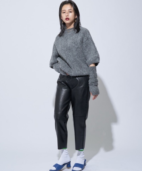 Solace(ソレイス)の「エコレザーテーパードパンツ(その他パンツ・レディース・ブラック/ブラウン・M/L)」の17枚目の写真