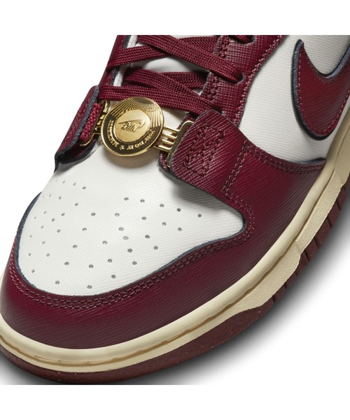 NIKE(ナイキ)の「ナイキ ダンク LOW SE ウィメンズシューズ / Nike Dunk Low SE Women's Shoes<22.5-29cm 展開>(スニーカー・レディース・クリーム・23/24/25/26/27/28/22/29/28.5/25.5/26.5/27.5/22.5/24.5/23.5)」の8枚目の写真