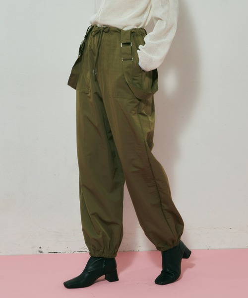 Unitage（ユニテージ）の「パラシュートパンツ（カーゴパンツ・レディース・ブラック/アイボリー/カーキ・FREE）」の13枚目の写真
