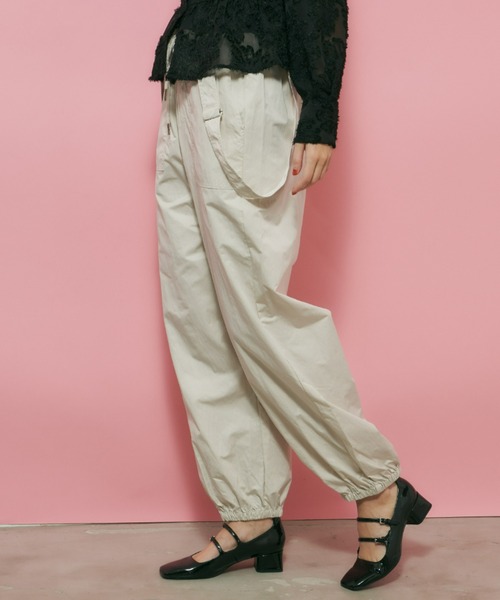 Unitage（ユニテージ）の「パラシュートパンツ（カーゴパンツ・レディース・ブラック/アイボリー/カーキ・FREE）」の5枚目の写真