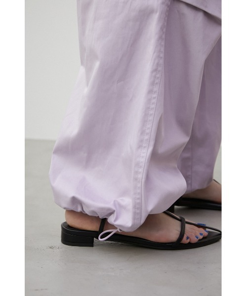 AZUL by moussy（アズールバイマウジー）の「LOOSE CARGO PANTS/ルースカーゴパンツ（カーゴパンツ・レディース・ライトパープル/オフホワイト/ブラック・SMALL/MEDIUM）」の13枚目の写真