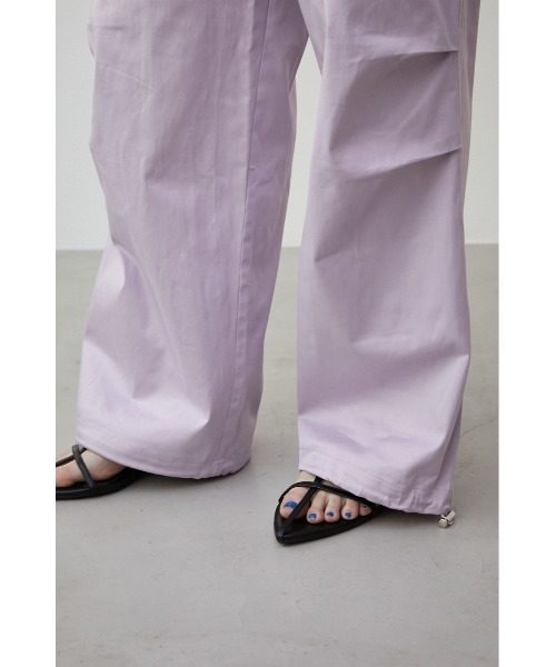 AZUL by moussy（アズールバイマウジー）の「LOOSE CARGO PANTS/ルースカーゴパンツ（カーゴパンツ・レディース・ライトパープル/オフホワイト/ブラック・SMALL/MEDIUM）」の14枚目の写真