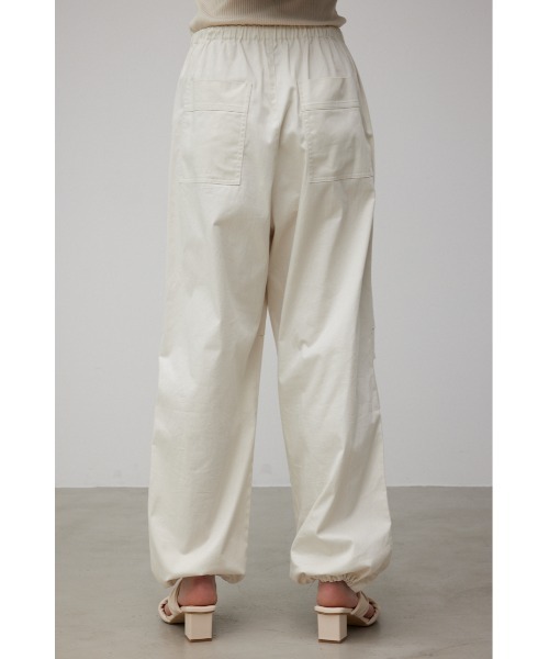 AZUL by moussy（アズールバイマウジー）の「LOOSE CARGO PANTS/ルースカーゴパンツ（カーゴパンツ・レディース・ライトパープル/オフホワイト/ブラック・SMALL/MEDIUM）」の20枚目の写真