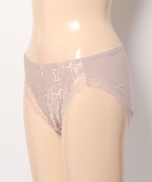 Triumph（トリンプ）の「トリンプストーリー557 レギュラーショーツ【LLサイズ】TR557 Hikini（ショーツ・レディース・ベージュ/ブラック・LL）」の4枚目の写真