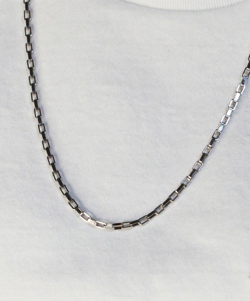 BROTHERHOOD（ブラザーフッド）の「【BROTHERHOOD】レクタングルベネチアンネックレス「サージカルステンレス」（ネックレス・メンズ・シルバー・FREE）」の2枚目の写真