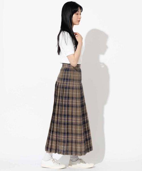 O'NEIL of DUBLIN（オニールオブダブリン）の「ONeil of Dublin オールプリーツマキシ リネンキルトスカート 90cm（スカート・レディース・ベージュ/レッド/グリーン系/グリーン系1/ネイビー/ライトブルー/ブラック・6/8/10）」の17枚目の写真