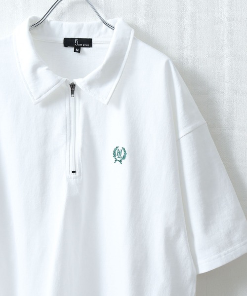 ZIP FIVE（ジップファイブ）の「【ZIP FIVE】【ユニセックス】ハーフジップワンポイント刺繍 半袖Tシャツ/ポロシャツ（ポロシャツ・メンズ・ブラック×ホワイト/クリーム/ホワイト×レッド/オートミール/アイボリー系1/ブラック×ブルー/ホワイト×グリーン/ネイビー/アイボリー系/ホワイト×ブラック/ホワイト/ブラック系/ネイビー系/ブラック・LARGE/MEDIUM）」の2枚目の写真