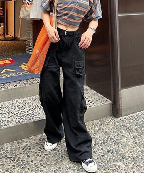 Chick(チック)の「▲Loose Fit Vintage Military Cargo Pants / ルーズフィット ヴィンテージ ワーク カーゴパンツ(カーゴパンツ・メンズ・ブラック/カーキ・L/XL)」の1枚目の写真