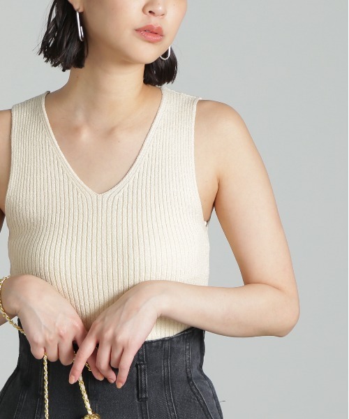 FREE'S MART（フリーズマート）の「◆ミニブークレＶネックニットタンクトップ（タンクトップ・レディース・ホワイト/ブラック/ピンク/グリーン・FREE）」の8枚目の写真