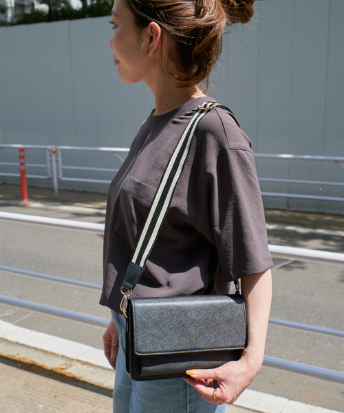 B.C STOCK（ベーセーストック）の「《追加》ラインテープショルダー（ショルダーバッグ・レディース・ブラック/アイボリー/シルバー/ネイビー・FREE）」の15枚目の写真