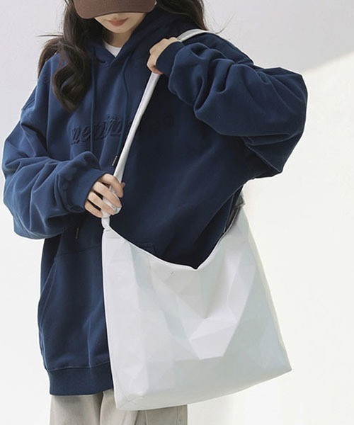 SVEC（シュベック）の「ポリゴン ショルダーバッグ（ショルダーバッグ・レディース・ブラウン/ホワイト/ブラック・FREE）」の7枚目の写真