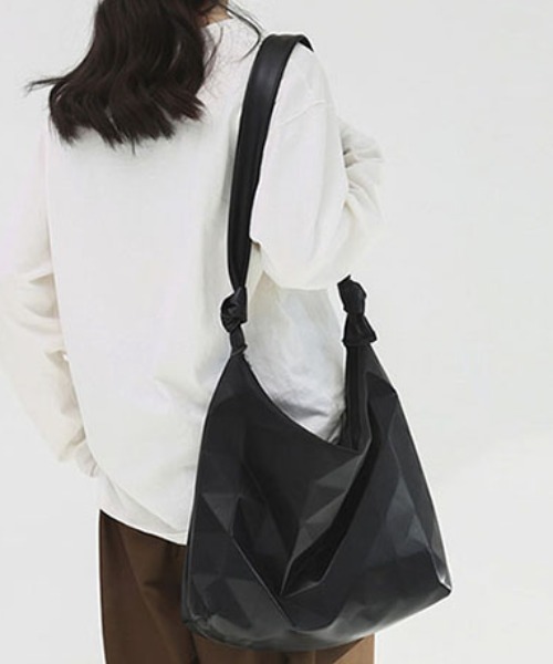 SVEC（シュベック）の「ポリゴン ショルダーバッグ（ショルダーバッグ・レディース・ブラウン/ホワイト/ブラック・FREE）」の12枚目の写真