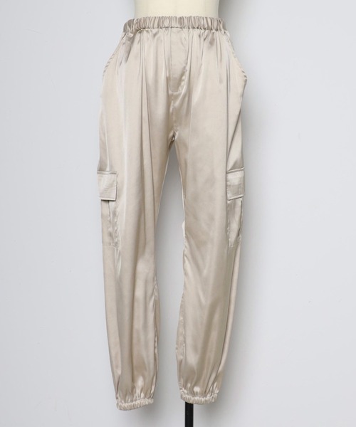 サテンカーゴパンツ