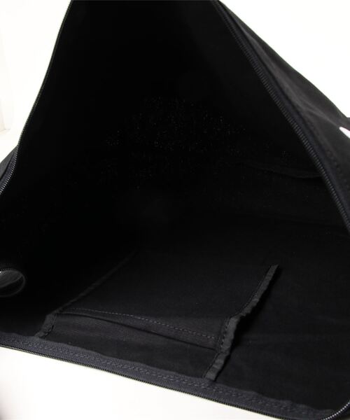 Lee(リー)の「Lee/リー BIGナナメプリント袋縫いショルダーバッグ(トートバッグ・レディース・チャコールグレー×ブラック/オフホワイト/ブラック×ホワイト/ホワイト×ブルー・ONE SIZE)」の7枚目の写真