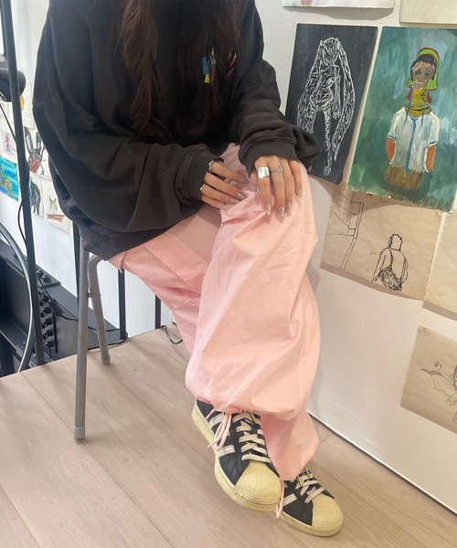 Snap club(スナップクラブ)の「【Snap club】ミリタリーパラシュートワイドカーゴパンツ(カーゴパンツ・レディース・ホワイト/ピンク/ブラック/カーキ・FREE)」の4枚目の写真