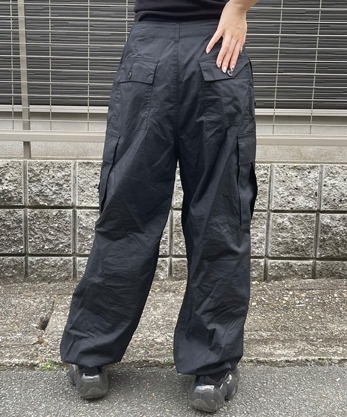 Snap club(スナップクラブ)の「【Snap club】ミリタリーパラシュートワイドカーゴパンツ(カーゴパンツ・レディース・ホワイト/ピンク/ブラック/カーキ・FREE)」の13枚目の写真