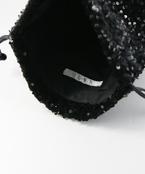 Gready Brilliant（グレディブリリアン）の「スパンコール巾着（クラッチバッグ・レディース・ブラック・FREE）」の10枚目の写真