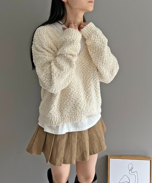 Jewelobe（ジュエローブ）の「ゆるシルエットVネックブークレーニット（ニット/セーター・レディース・ブルー/ホワイト/ブラック・FREE）」の18枚目の写真