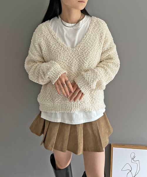Jewelobe（ジュエローブ）の「ゆるシルエットVネックブークレーニット（ニット/セーター・レディース・ブルー/ホワイト/ブラック・FREE）」の19枚目の写真