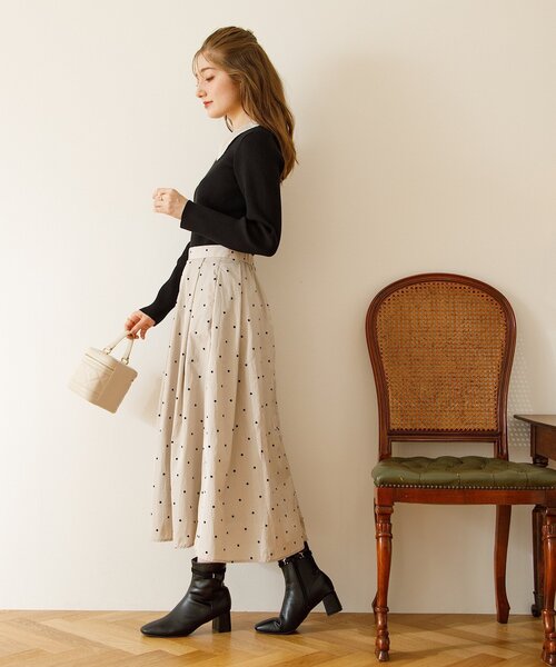 couture brooch（クチュールブローチ）の「◆【大人クラシカルな華やかニット】レース衿リブニット（ニット/セーター・レディース・ライトベージュ/ライトブルー/ブラック/ブラック系5・40/38/42）」の13枚目の写真