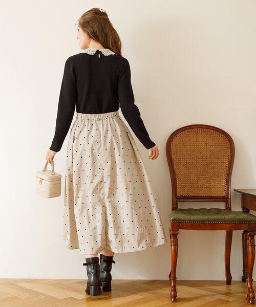 couture brooch（クチュールブローチ）の「◆【大人クラシカルな華やかニット】レース衿リブニット（ニット/セーター・レディース・ライトベージュ/ライトブルー/ブラック/ブラック系5・40/38/42）」の14枚目の写真