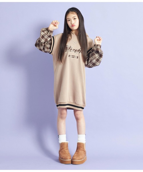 ANAP GiRL(アナップガール)の「くまチェックレイヤード裏毛ワンピネックレス付(ワンピース・キッズ・ベージュ/ブラック・XS/S)」の14枚目の写真