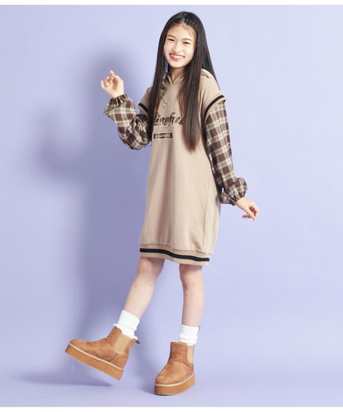 ANAP GiRL(アナップガール)の「くまチェックレイヤード裏毛ワンピネックレス付(ワンピース・キッズ・ベージュ/ブラック・XS/S)」の15枚目の写真