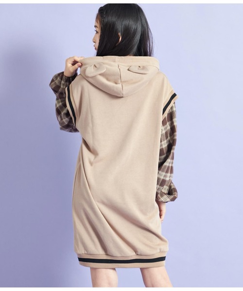 ANAP GiRL(アナップガール)の「くまチェックレイヤード裏毛ワンピネックレス付(ワンピース・キッズ・ベージュ/ブラック・XS/S)」の13枚目の写真