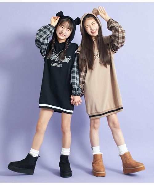 ANAP GiRL(アナップガール)の「くまチェックレイヤード裏毛ワンピネックレス付(ワンピース・キッズ・ベージュ/ブラック・XS/S)」の20枚目の写真